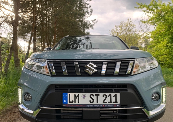 Suzuki Vitara cena 82000 przebieg: 17000, rok produkcji 2019 z Radzyń Chełmiński małe 742